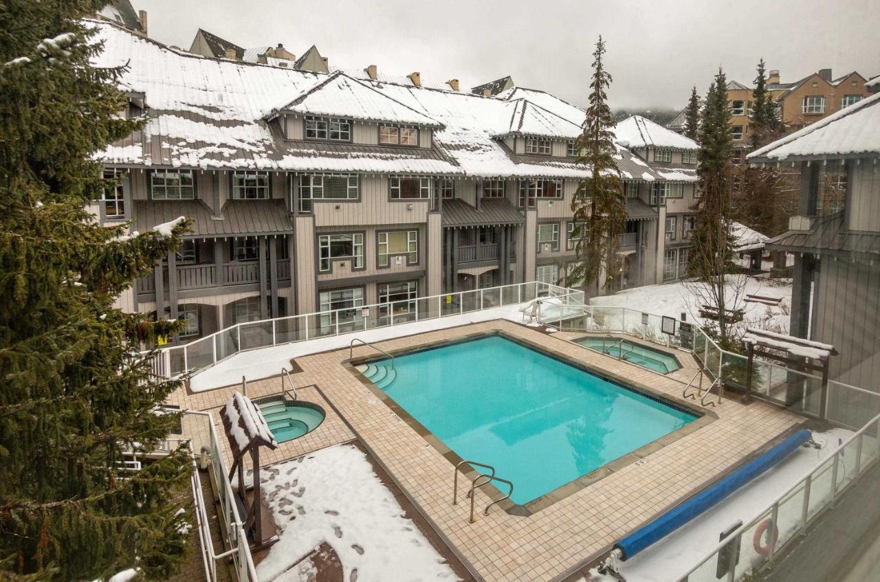 Bright Suite At Ski In/Out Glacier Lodge! Whistler Extérieur photo